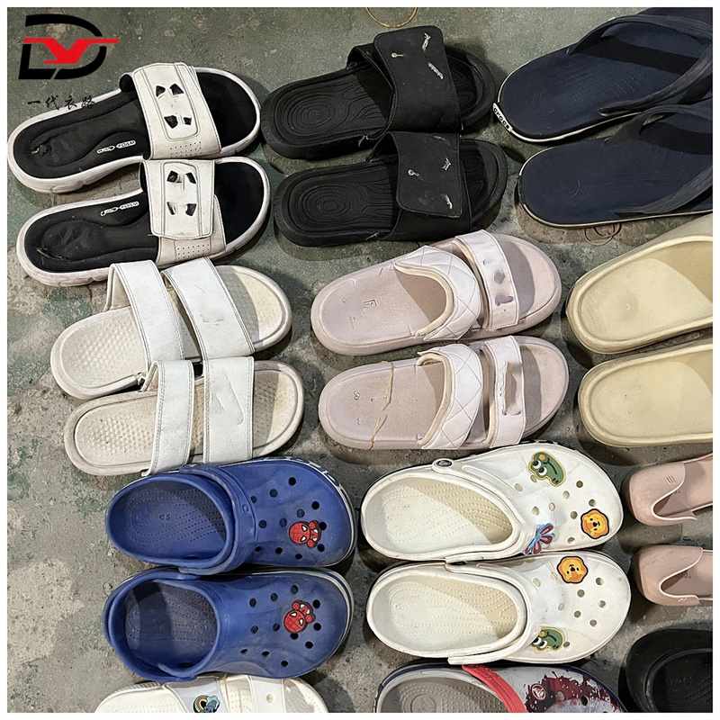 used international brand slippers.jpg